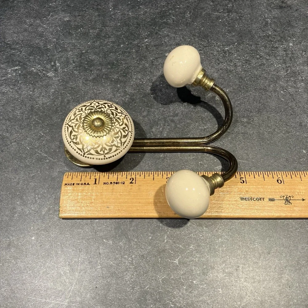 N/A set ornate